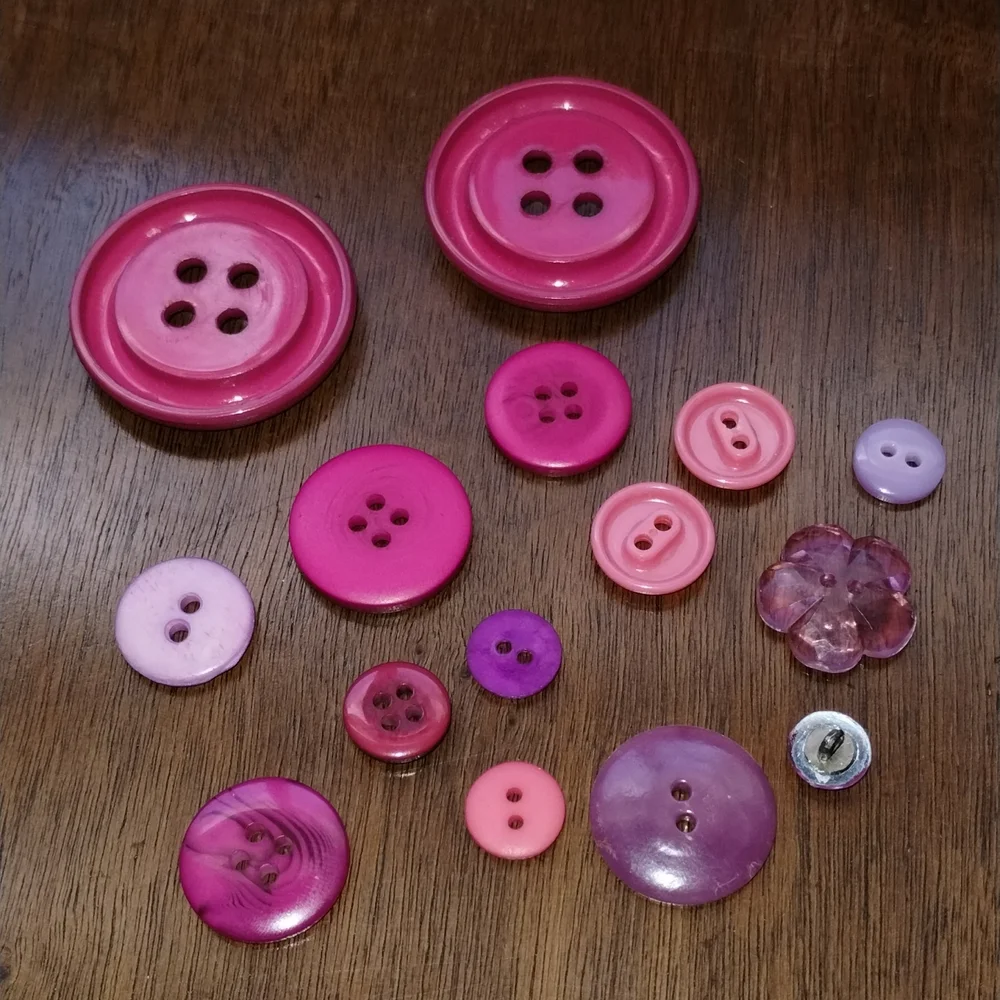 Assorted Pink Buttons